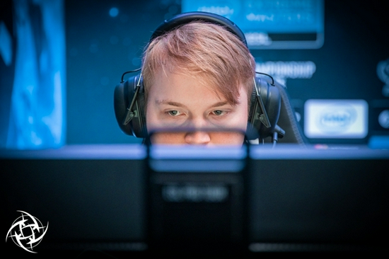 王者荣耀服务器故障官方回应引发玩家热议