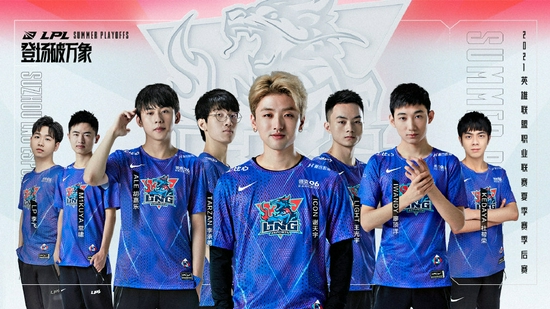 邓紫棋精彩亮相《英雄联盟》S15总决赛开幕式演唱主题曲